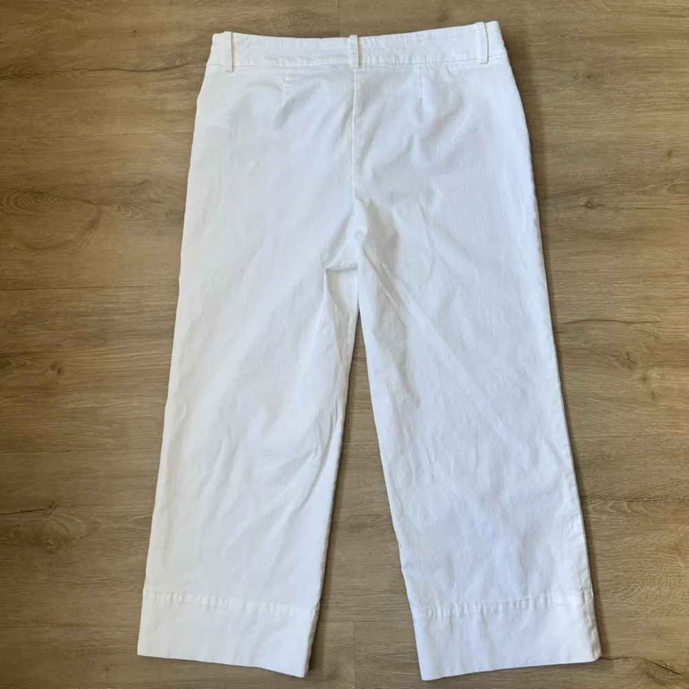 Chicos White Cropped Minimalist Classic Coastal SZ 2.5 US 14 - Picture 6 of 8